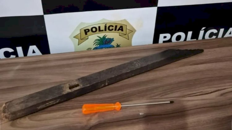 Homem é preso por agredir e ameaçar mãe e irmã com chave de fenda em Orizona