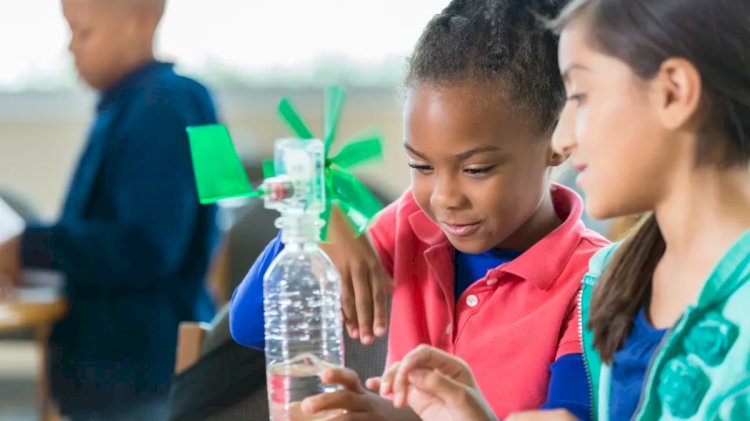 Crianças nas férias: especialista orienta sobre redução do uso de telas em casa