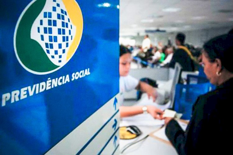 INSS perdeu 56% dos servidores e lida com onda de burnout enquanto fila de pedidos explode