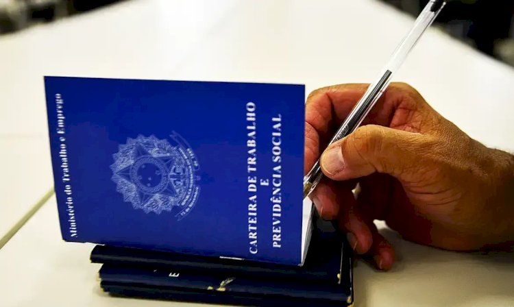 Fim da escala 6x1: base governista propõe corte de 2 horas já para este ano