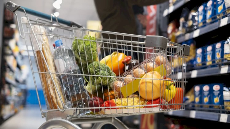Funcionários denunciam descumprimento de novo horário em supermercados de Goiânia