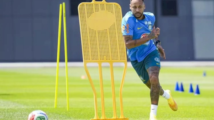 Neymar treina com bola neste sábado e se junta ao grupo nos próximos dias; veja fotos