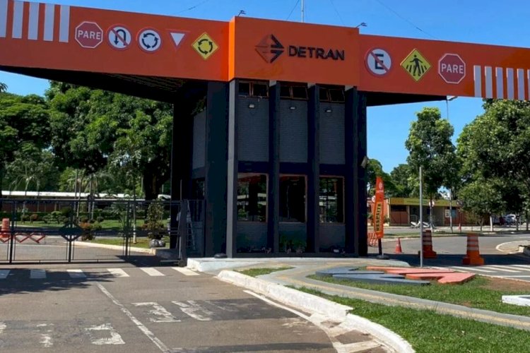 Mais de 670 mil motoristas em Goiás podem recuperar dinheiro pago ao Detran; veja quem tem direito